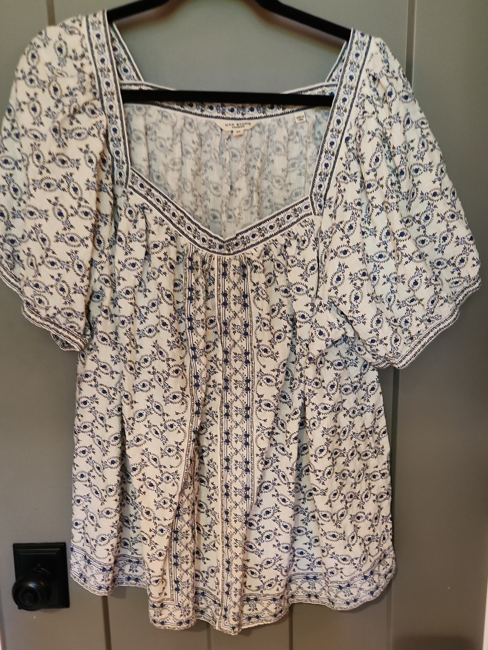 NEW Max Studio White and Blue Floral Square-Neck Peasant Blouse 3X
